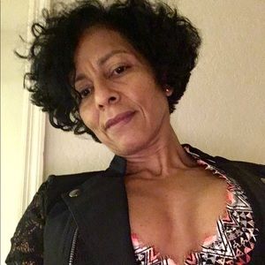 Meet your Posher, Monica